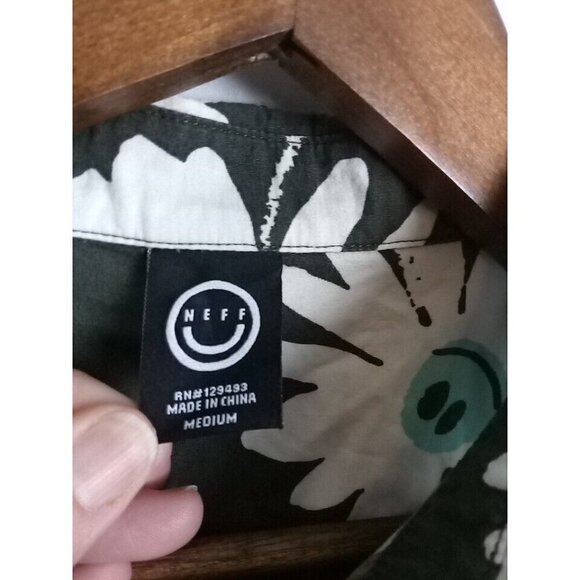 Neff Shirt Men's Size M Gray Dark Green Button Down Smiley Face Emoji Flower - Picture 3 of 12